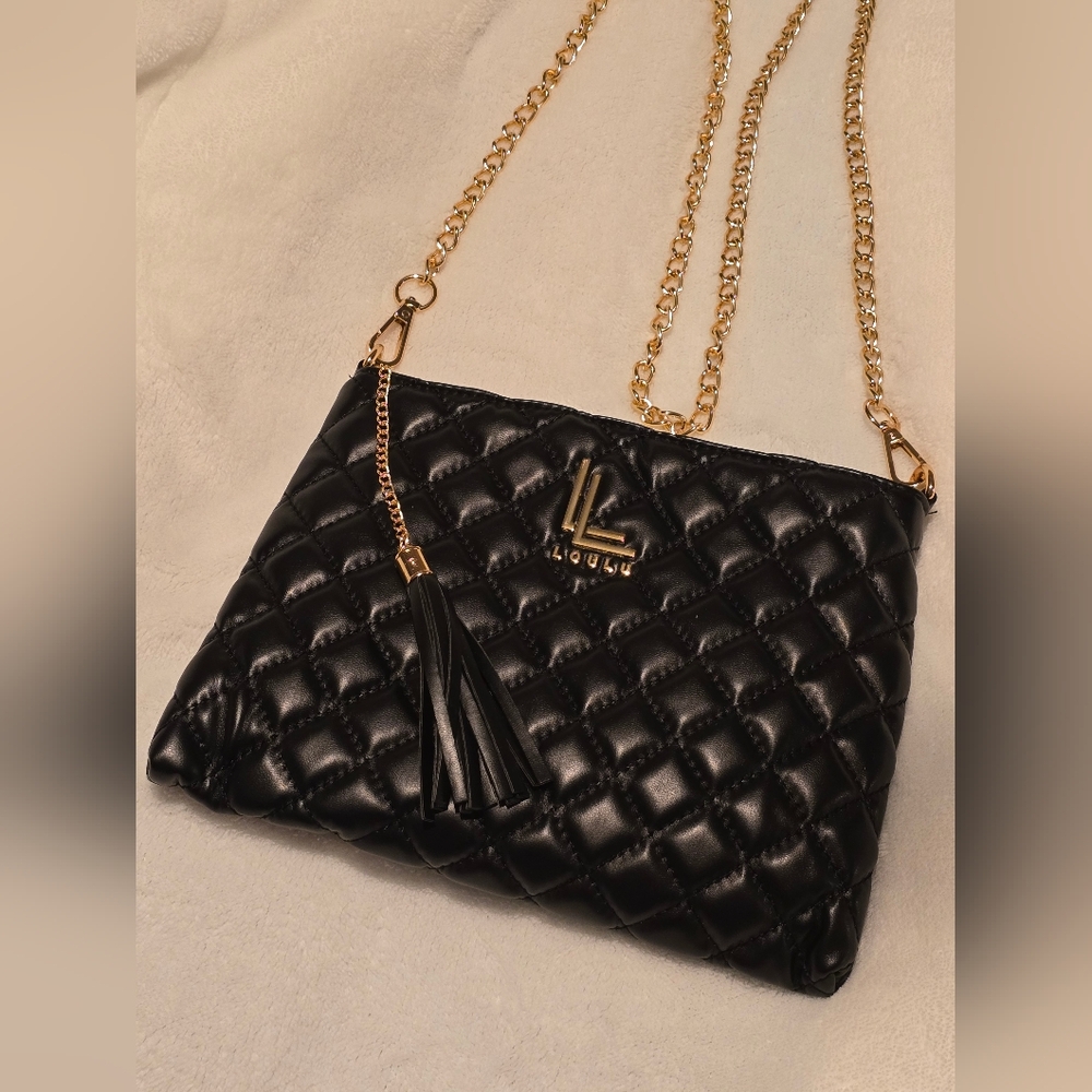 Quilted Black Shoulder Bag with Gold Chain